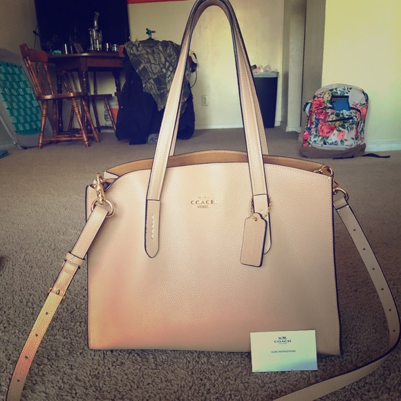 charlie medium carryall in pebble leather